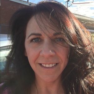 Meet your Posher, Debra